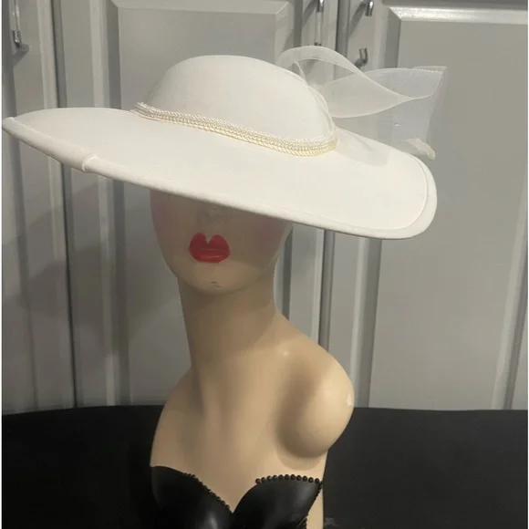 Ben Marc | Accessories | Ben Marc Elegant Womans Hat White  display picture 3